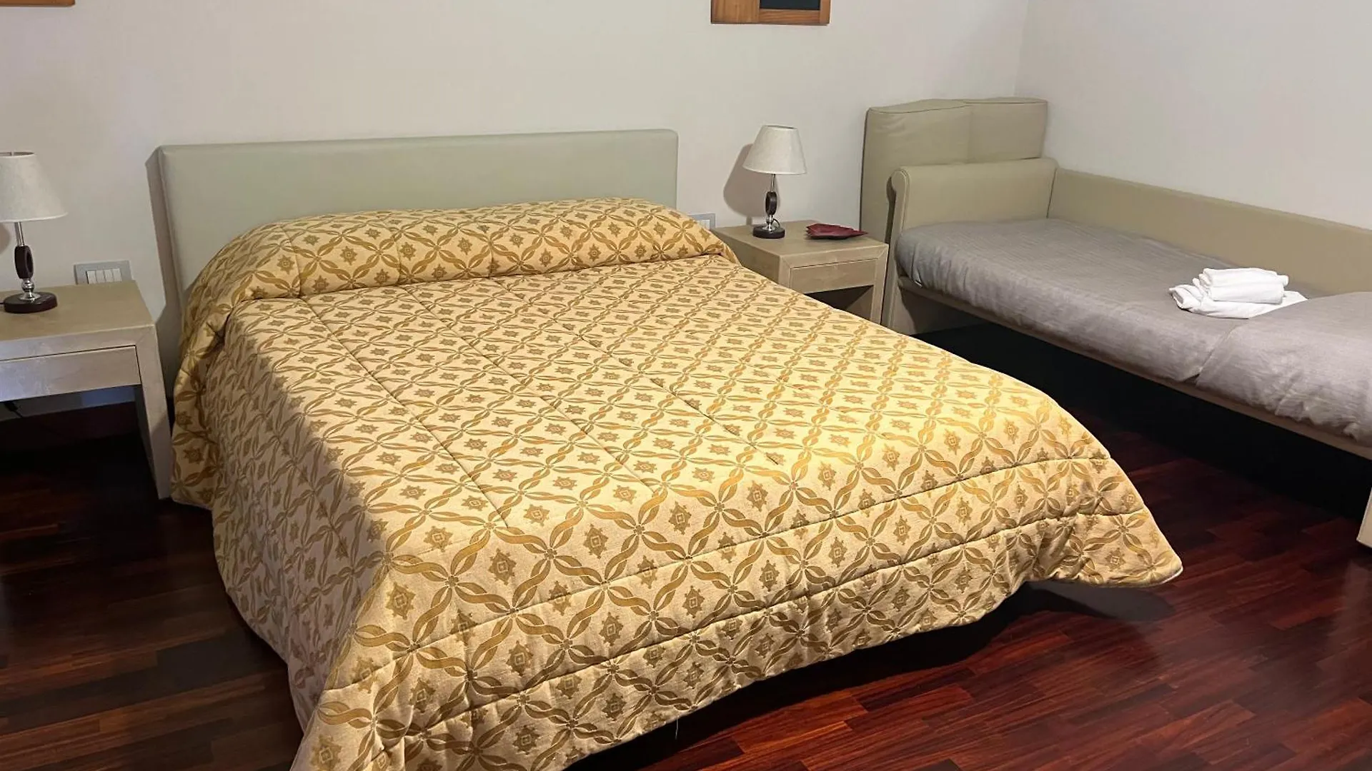 Gioviale Rooms Portici